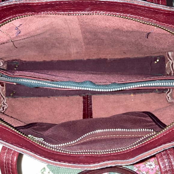 Leather purse appx. 12 x 9 x 4”, 1st pics outside light, unsewn zipper $19 - Picture 10 of 11